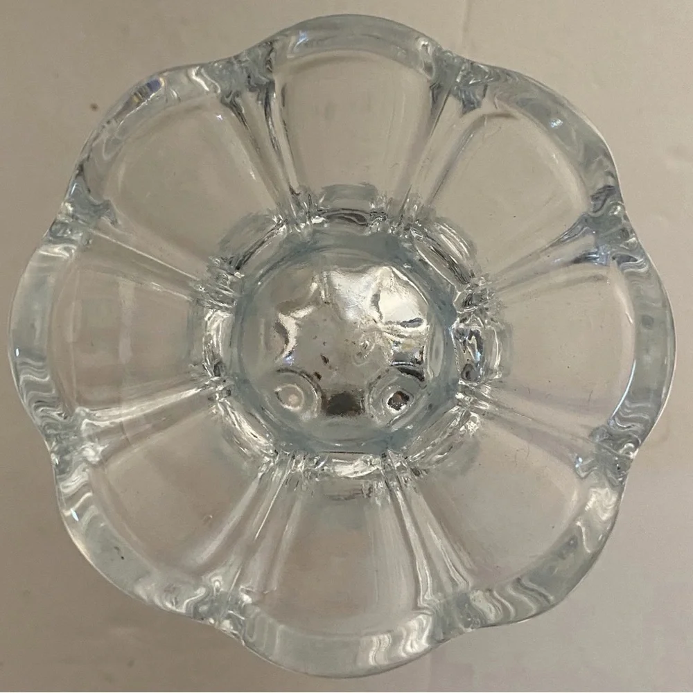 Vintage Clear Pressed Glass Vase – Scalloped Fluted Pedestal Base - Picture 5 of 5